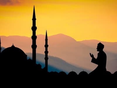 Di Dunia Ini, Siapa yang Layak Disebut Sahabat Sejati?