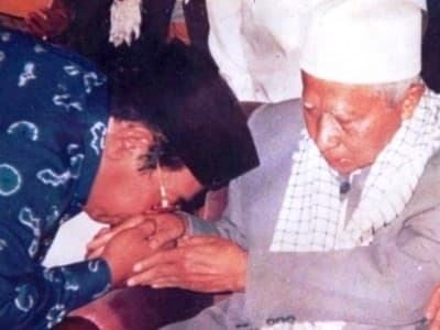 Abah Anom; Wali Sakti dari Tanah Sunda