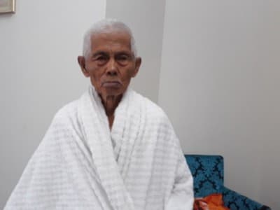 Belajar Jadi Jamaah Haji Mandiri ala Mbah Panut