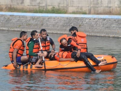 LPBINU Mojokerto Bekali Anggotanya Pertolongan di Air