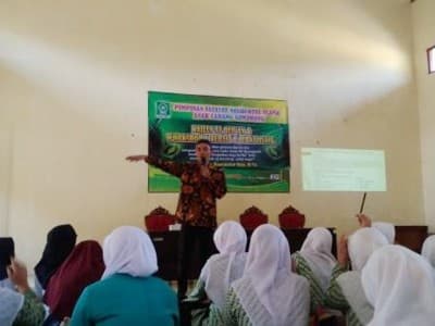 Sambut Era 4.0, Fatayat dan Pelajar NU Temanggung Didorong Kuasai Literasi Digital