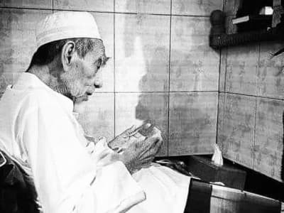 Lima Catatan Penting Mengenai Sosok KH Maimoen Zubair