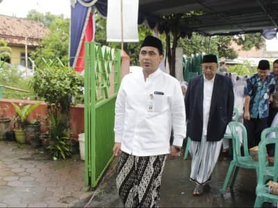 Taj Yasin: Mbah Maimoen Ingin Wafat dan Dimakamkan di Makkah