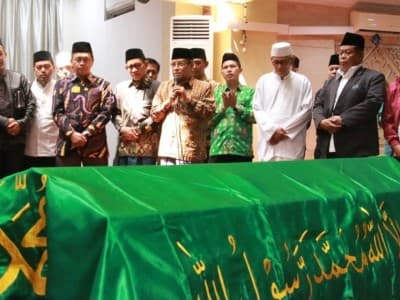 Ketum PBNU: Walau Sedih, Kita Harus Ikhlas Melepas Sulton Fatoni
