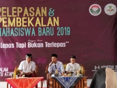 Cara Nuris Bina Ke-NU-an Santrinya yang Kuliah