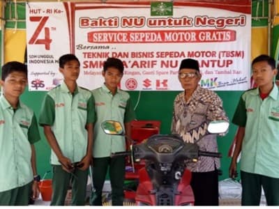 Meriahkan Kemerdekaan, SMK NU di Lamongan Gelar Bengkel Gratis