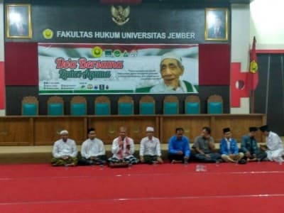 Mbah Moen Sosok Perekat Indonesia Setelah Gus Dur