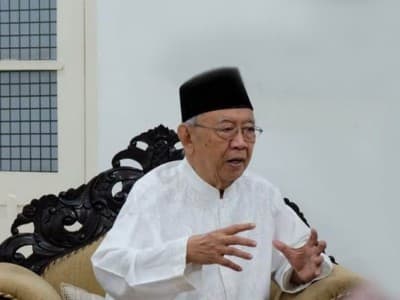 Gus Sholah: Tidak Perlu Istilah NKRI Bersyariah