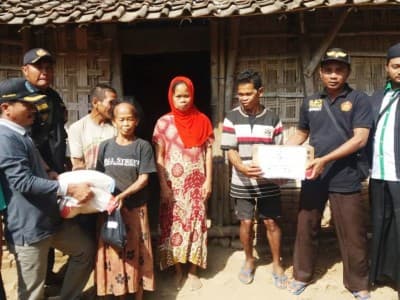 Ansor di Ponorogo Peringati Kemerdekaan dengan Berbagi Daging dan Sembako