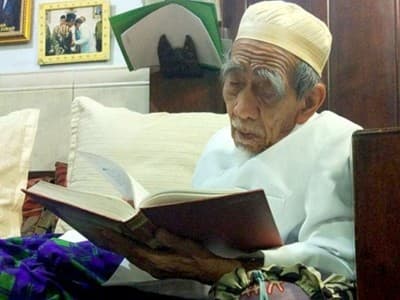 KH Maimoen Zubair dan 'Al-‘Ulama’ Al-Mujaddidun'