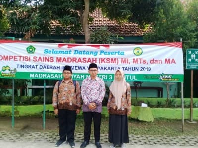 Ishmet, Juara Kompetisi Sains Madrasah dan Penghafal Alfiyah