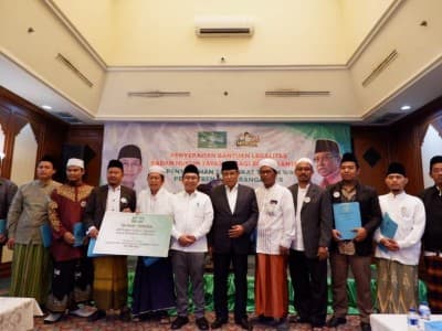 RMI PBNU Serahkan Bantuan 200 Legalitas Badan Hukum Pesantren