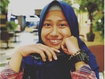 Ayu, Calon Cerpenis Andal yang Santri