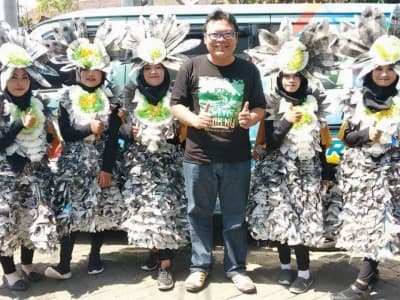 SMKNU di Bondowoso Tampil Karnaval dengan Busana Daur Ulang