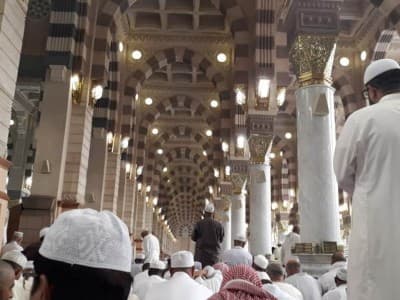 Menikmati Jumat Berkah di Masjid Rasulullah