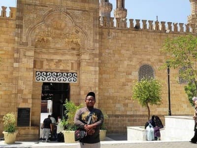 Kuliah di Al-Azhar dan Aktif di NU Mesir
