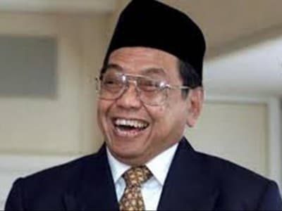 Singkat Jadi Presiden, Gus Dur Rajut Indonesia dari Aceh ke Papua