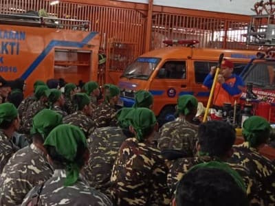 Banser Kalbar Adakan Pelatihan Penanggulangan Kebakaran