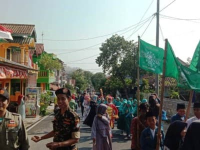 90 Yatim di Kawasan Brebes Terima Santunan Muharram 