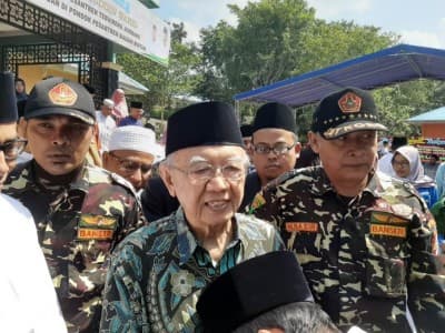 Gus Sholah Resmikan Cabang Pesantren Tebuireng di Bintan