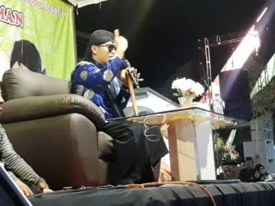 Gus Miftah: Bangun Masjid Penting, Memakmurkan Lebih Penting