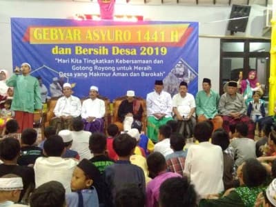 Warga di Sidoarjo Kuatkan Kebersamaan dengan Gebyar Asyuro 