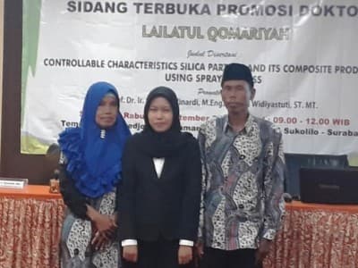 Lailatul Qomariyah, Anak Pengayuh Becak Peraih Doktor di Usia Muda