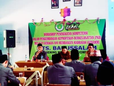 MTs Babussalam Jombang Gencarkan Gerakan Bangun Madrasah
