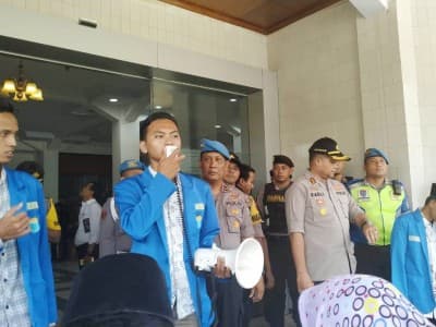 PMII Jombang Gelar Aksi Kawal RUU KPK