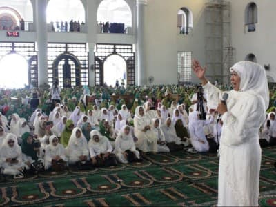 Khofifah Indar Parawansa Ajak Muslimat NU Seriusi Dakwah Ekonomi