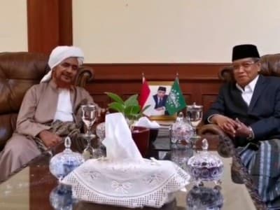 Di Depan Habib Umar, Ketum PBNU Doakan Negara Yaman