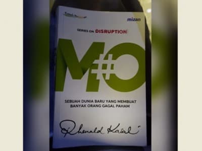 Dunia Digital di Balik Fenomena Sosial