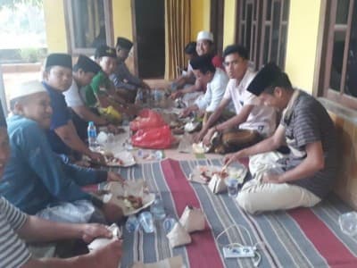 Rujak Kelapa Muda, Cara Unik GP Ansor Kadur Pupuk Soliditas Pengurus