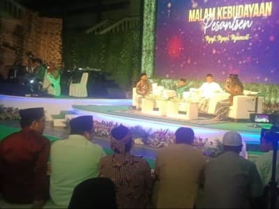 Menag Ngopi Bareng Santri  