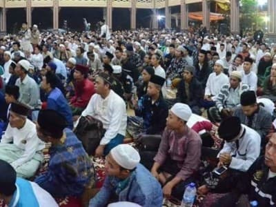 Haul Syekh Armia Tegal Gairahkan Ekonomi Masyarakat