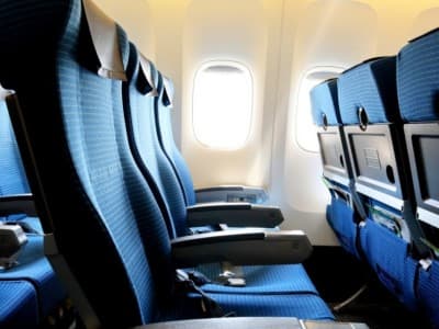 Salah Menempati Kursi Pesawat Terbang