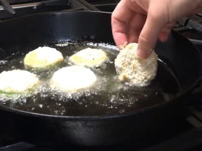 Hukum Makanan dan Minuman yang Kejatuhan Keringat