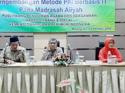 Teknologi Informasi Permudah Penyampaian Materi Pelajaran Agama