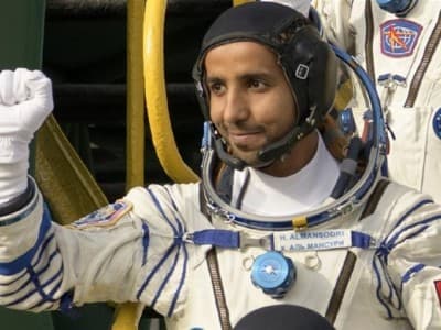 Hazza Al-Mansoori, Astronot Pertama Arab Capai Stasiun Antariksa Internasional