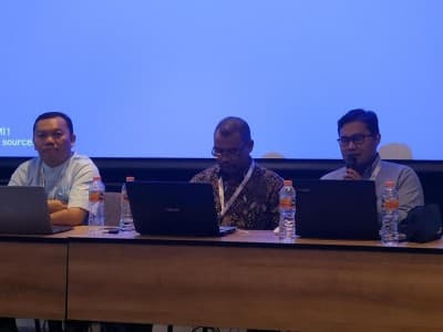 Di Hadapan Realitas Politik, Santri Harus Kedepankan Akhlak