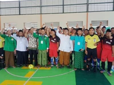 19 Pesantren di Tegal Semarakkan Futsal Hari Santri 