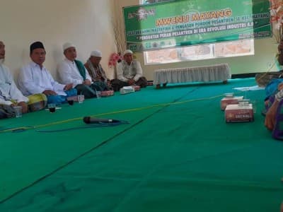 Pesantren Harus Berkembang tapi Jangan Kehilangan Jati Diri