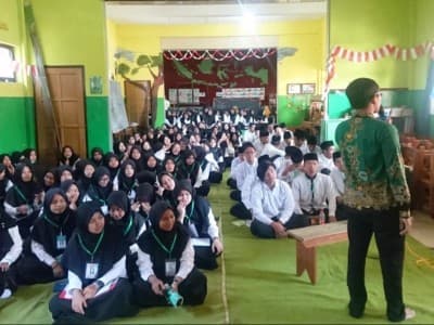 Peserta Makesta Unisma Dibekali Kesadaran Lingkungan dan Sosial