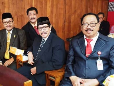 Bentuk Negara Final, Gagasan Khilafah Harus Ditolak