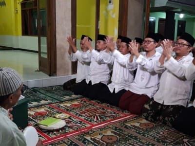 Ishari Langkah Taktis Merawat Akar Rumput