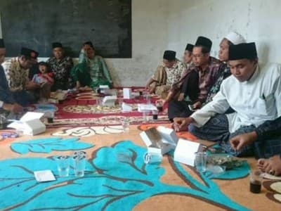 Tantangan Kiai Desa di Tegal Menjaga Pancasila: Otoritarianisme dan Populisme