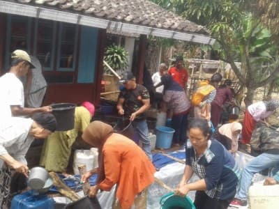 Ansor dan Banser Grabag Magelang Salurkan Bantuan Air Bersih