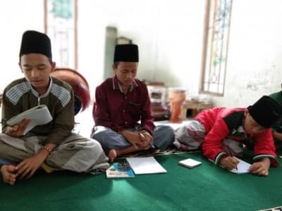 Betulkah Siswa Laki-laki Lebih Dominan dari Siswa Perempuan?