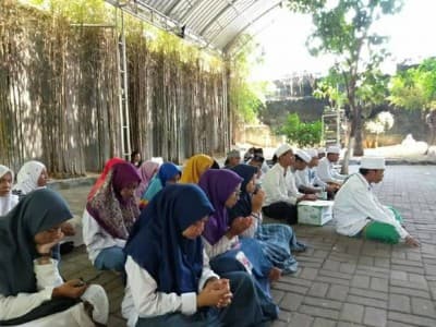 IPNU-IPPNU Surabaya Jadikan Ziarah sebagai Wasilah Kemajuan Organisasi