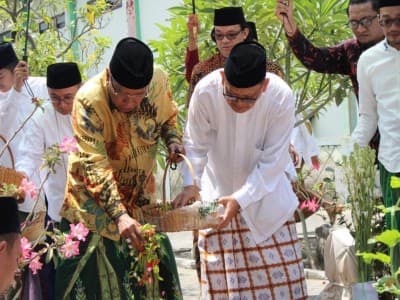Kiai Said Instruksikan Pengurus NU Ziarah ke Makam Pejuang NU